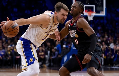 kaiyun-今夜突围战来临，洛杉矶湖人围绕CBA常规赛遗憾出局，气氛紧张，年轻球员得到机会的简单介绍